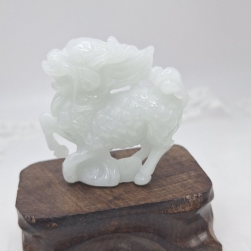 冰润立体精雕玉麒麟 | 天然缅甸玉A货翡翠 - 项链 - 玉石 