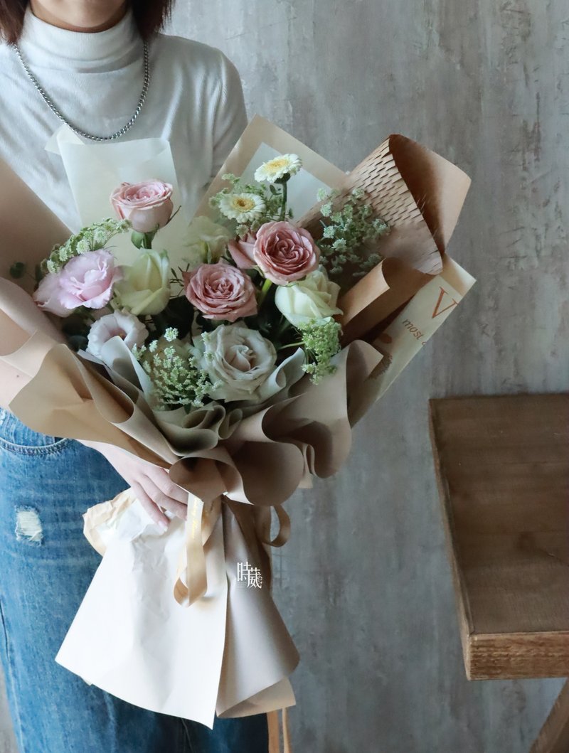 美拉德经典 卡布奇诺 玫瑰 鲜花花束/限台中地区 - 干燥花/捧花 - 植物．花 卡其色