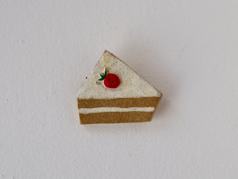 strawberry cake broach - 胸针 - 陶 红色
