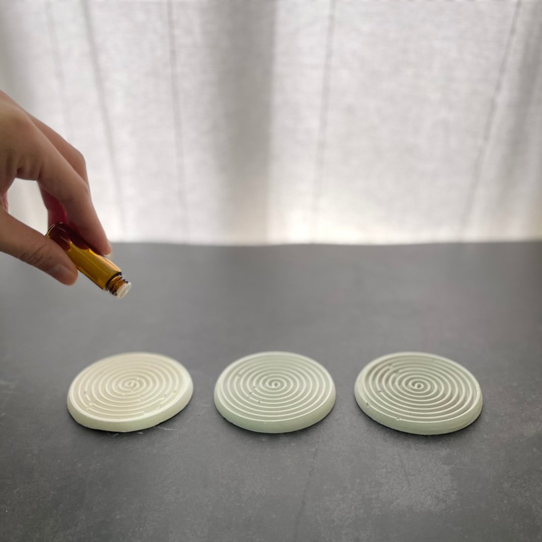 【简约质感】蚊香造型扩香石 / 三入组/ 附5ML柠檬香茅精油+铝罐 - 香薰/精油/线香 - 其他材质 