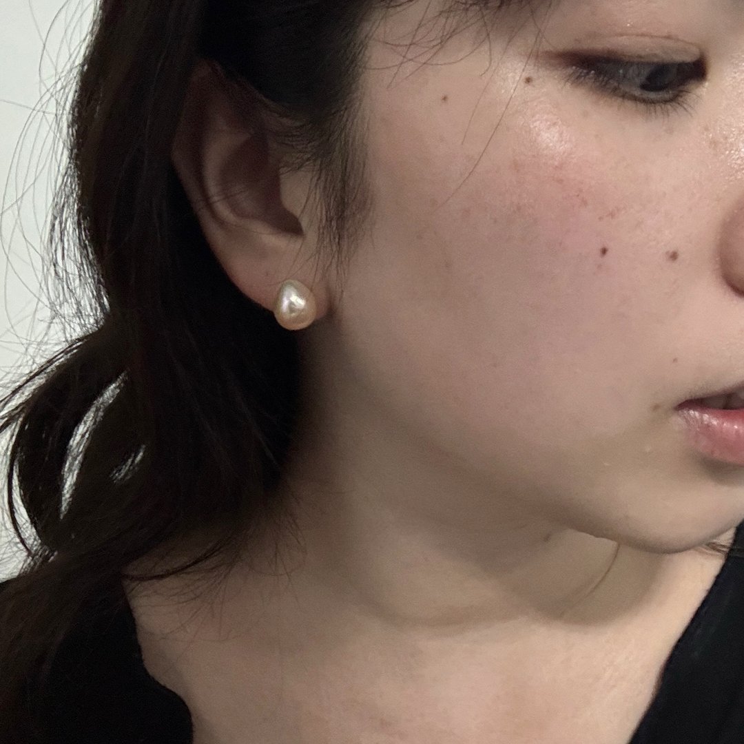 虹彩 巴洛克淡水珍珠耳环 10–12mm 高皮光 14KGF 耳针 - 耳环/耳夹 - 珍珠 白色