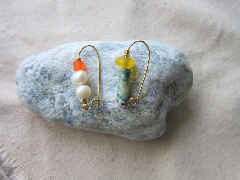 天然珍珠绿点石耳环 - 耳环/耳夹 - 宝石 白色