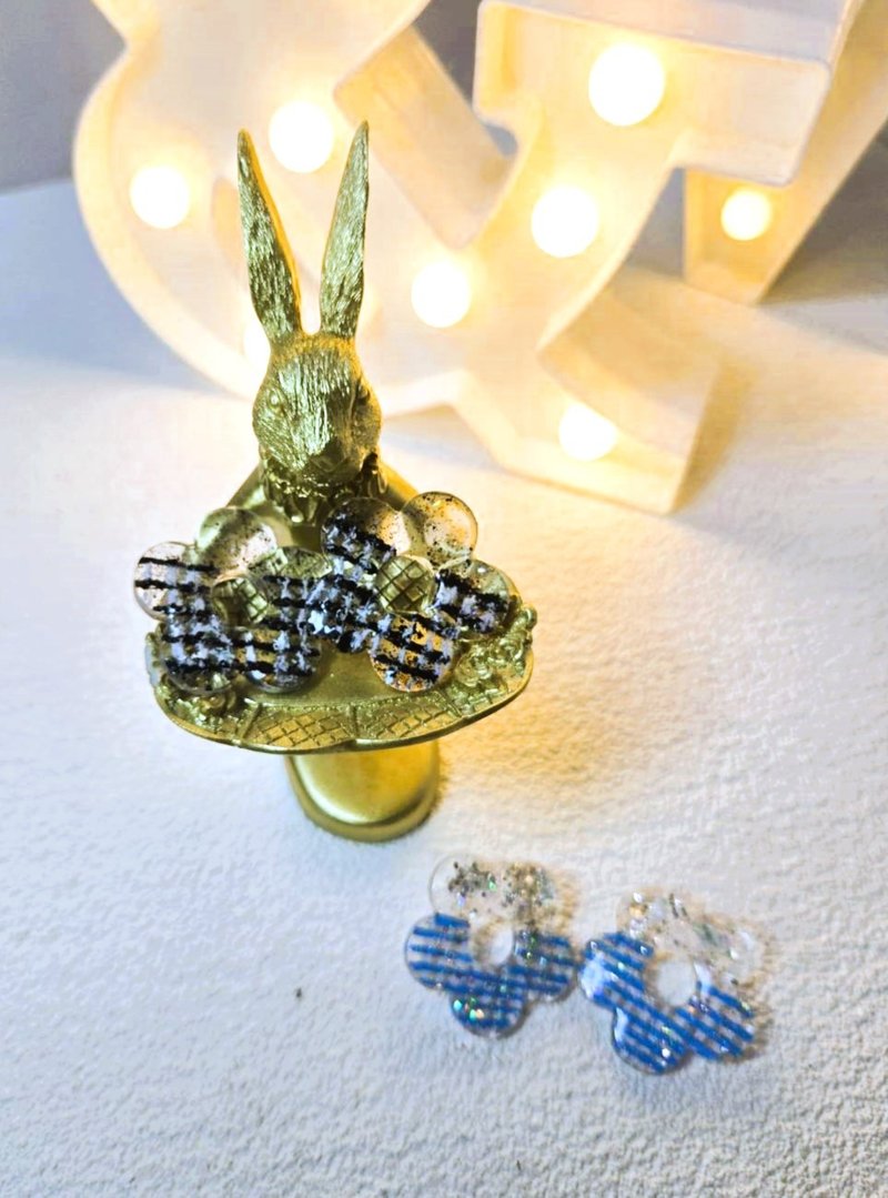 &W Glam 幻彩花朵条纹装饰 耳环 订制 抗过敏 - 耳环/耳夹 - 树脂 多色