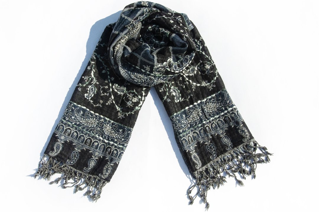 喀什米尔 Cashmere/水煮羊毛披肩/针织围巾/刺绣围巾/羊绒披巾 - 花 - 围巾/披肩 - 羊毛 黑色