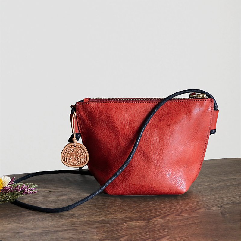 轻便复古高级真皮斜挎包 随身小包 约会包 红色 - 侧背包/斜挎包 - 真皮 红色