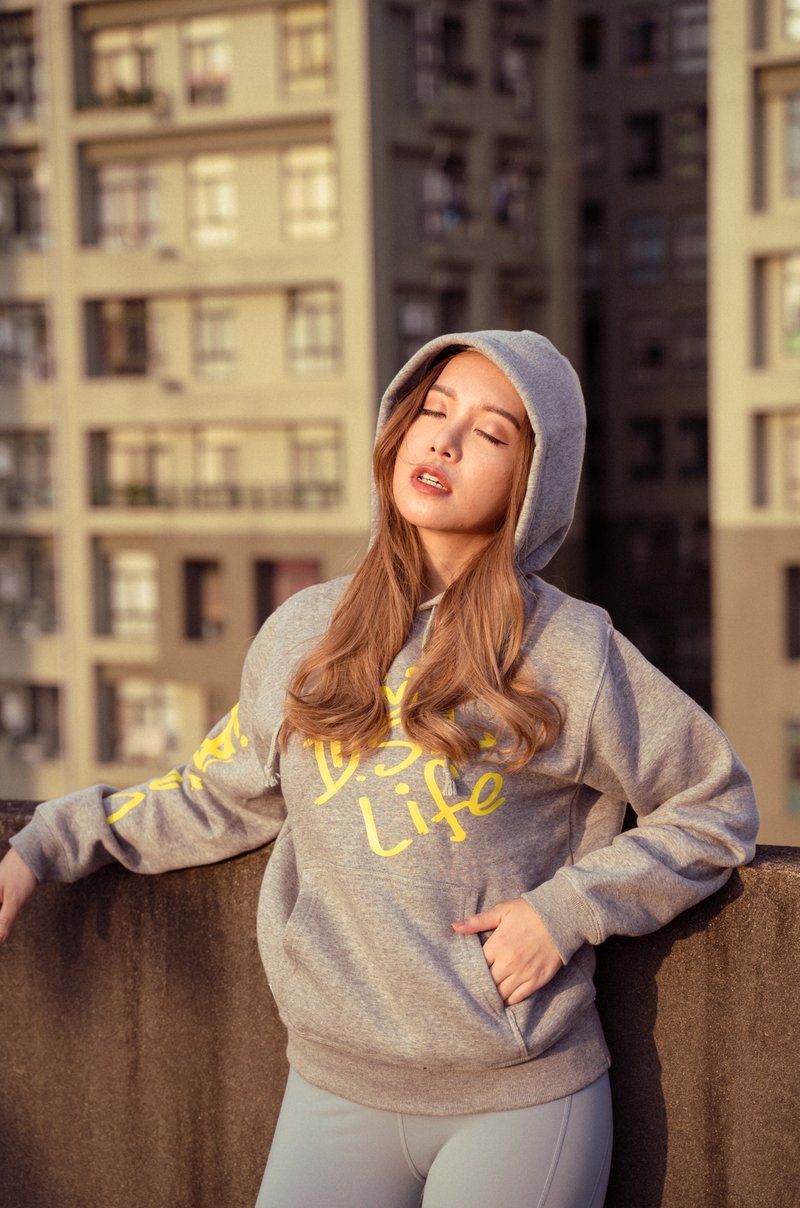 【秋冬推荐】街头风简约皇冠连帽T-灰色(女生版) - 中性连帽卫衣/T 恤 - 棉．麻 灰色