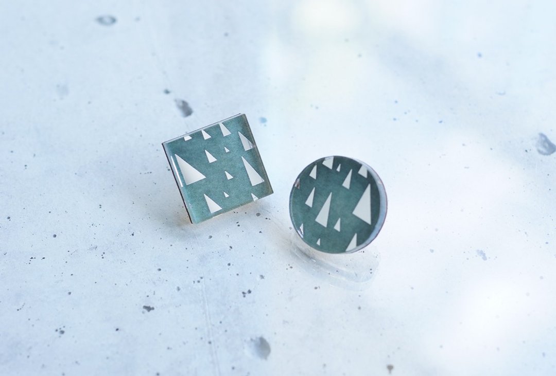 Forest triangular mirror earrings / SILVERGREEN - 耳环/耳夹 - 木头 绿色