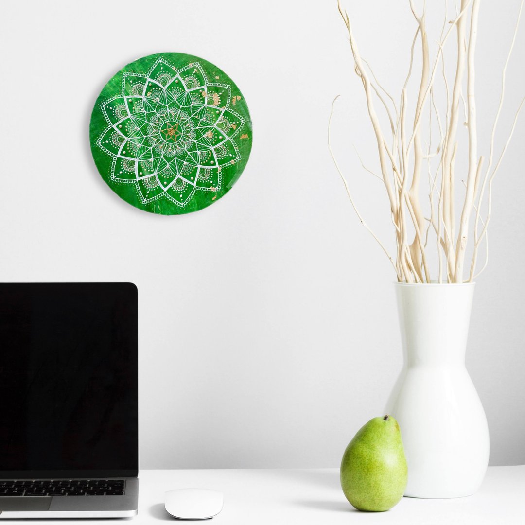 Colorful mandala painting, Spiritual home decor, Symmetrical flower pattern art - 墙贴/壁贴 - 压克力 绿色