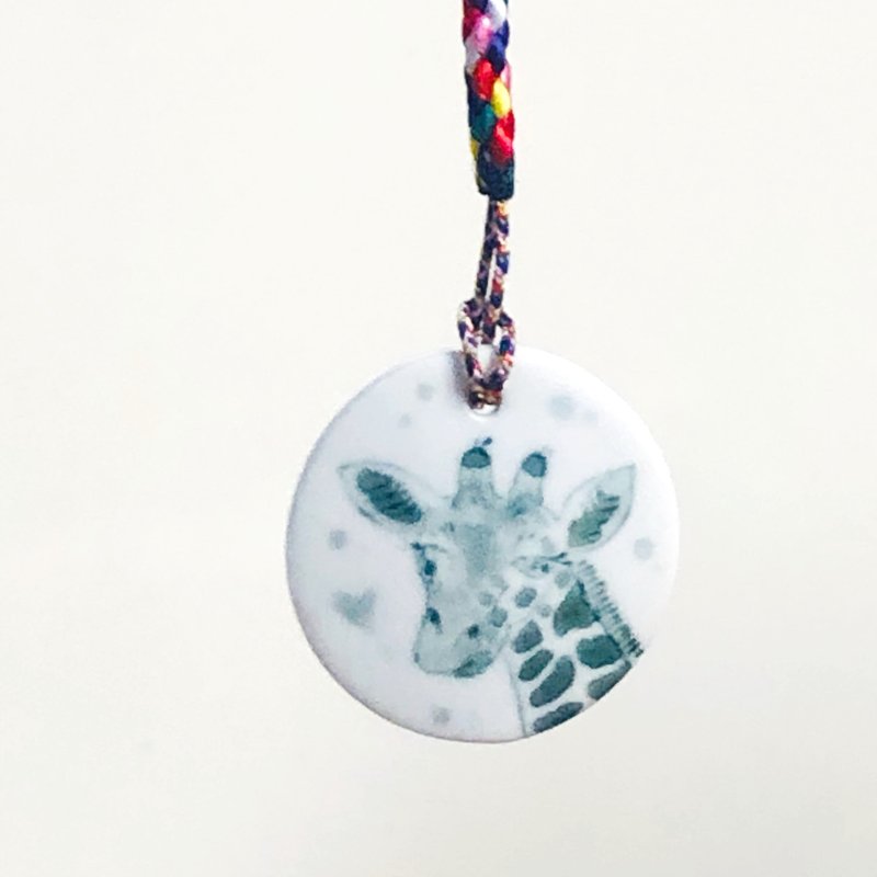 青花瓷绘吊饰-动物似颜绘-长颈鹿 - 吊饰 - 瓷 