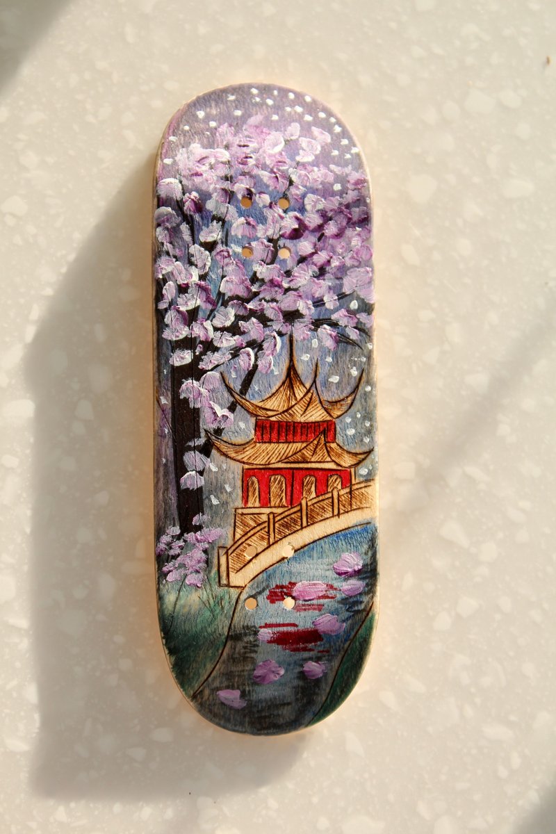 Dreaming of serenity Hand-painted fingerboard deck - 桌游/玩具 - 木头 多色