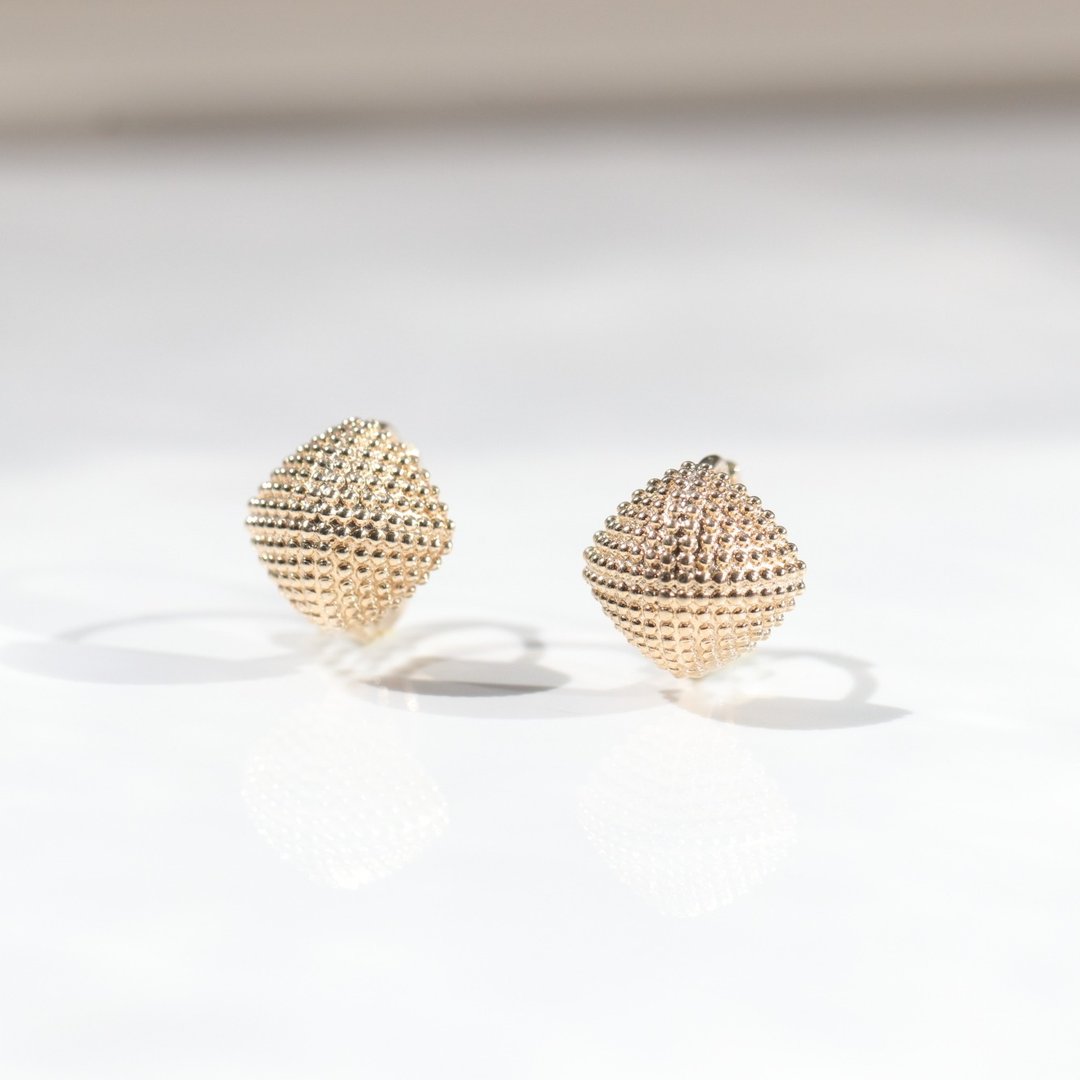14K Gold Rhombus Lock Earring 金菱形耳扣耳环 - 戒指 - 贵金属 金色