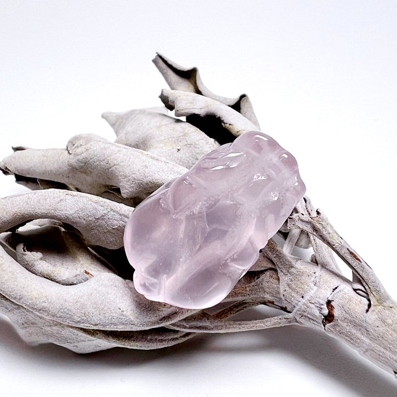 加载。摆件  一图一物 貔貅 疗愈 好人缘 l 粉水晶 果冻粉 皮皮 l - 摆饰 - 水晶 粉红色