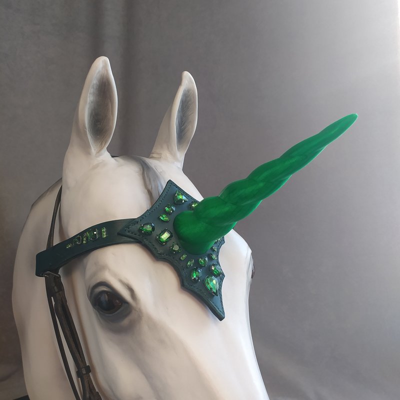 Unicorn horn Browband for horse Handmade brow band green with Light up horn. - 其他 - 真皮 绿色