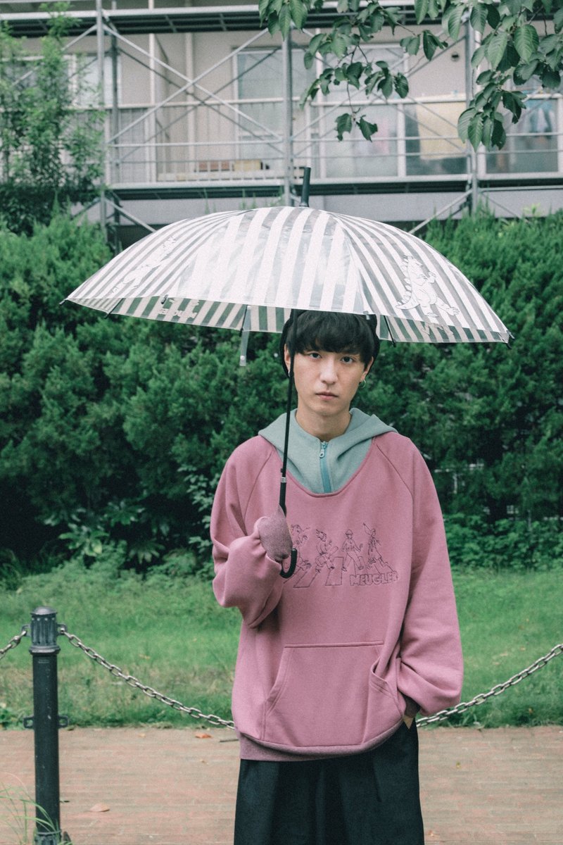 【牛稠交通局】认真过马路 紫色拼接连帽情侣卫衣 - 女装上衣 - 棉．麻 