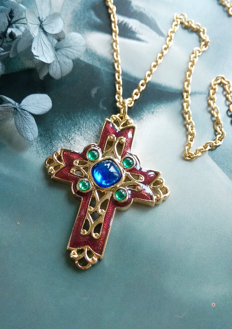 【西洋古董饰品 】1992年 AVON Fashion Cross  十字架 项链 - 项链 - 其他金属 金色