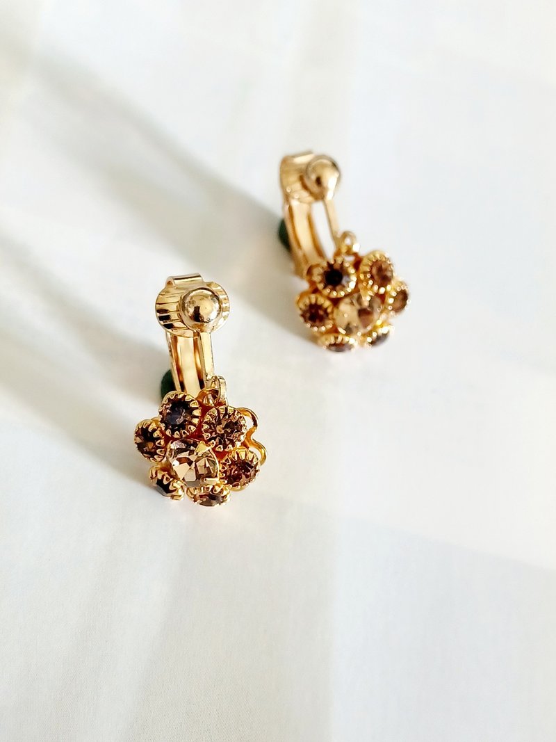 vintage jewelry 秀气莱茵吊坠小绣球花  夹式耳环 - 耳环/耳夹 - 其他金属 