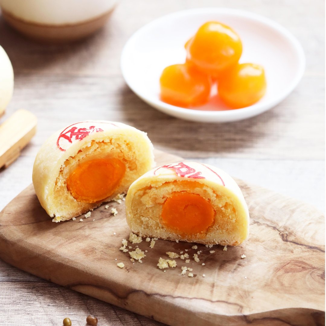 金月绿豆椪 咸蛋黄豆沙  4入盒 - 蛋糕/甜点 - 纸 灰色