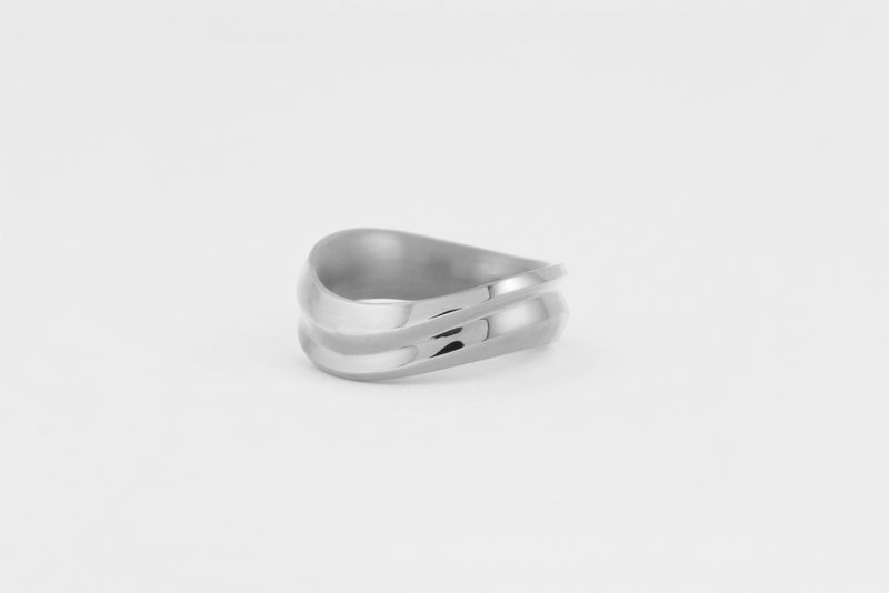 Shape Of Elegance / R05 Silver925 - 戒指 - 银 银色