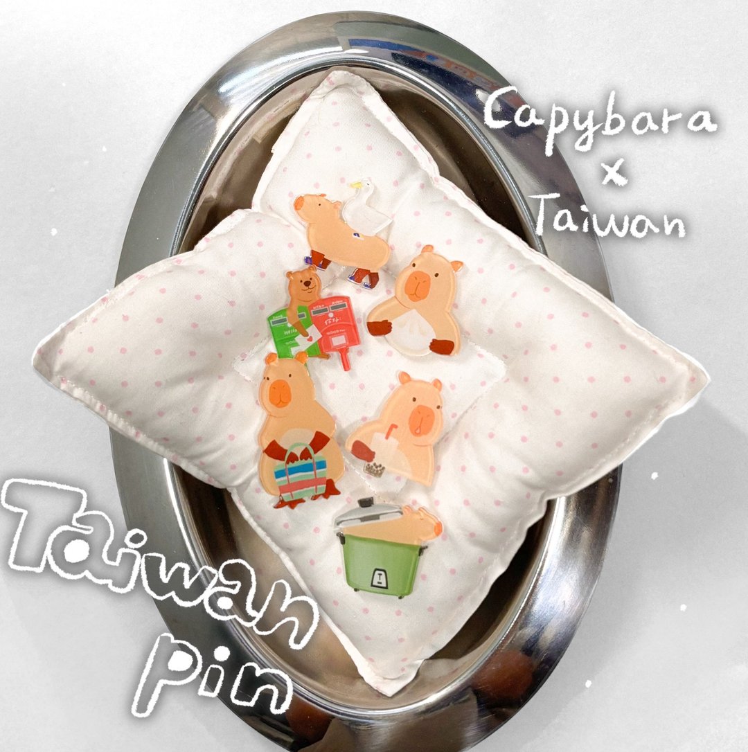 水豚X台湾风 压克力别针 - 徽章/别针 - 塑料 卡其色