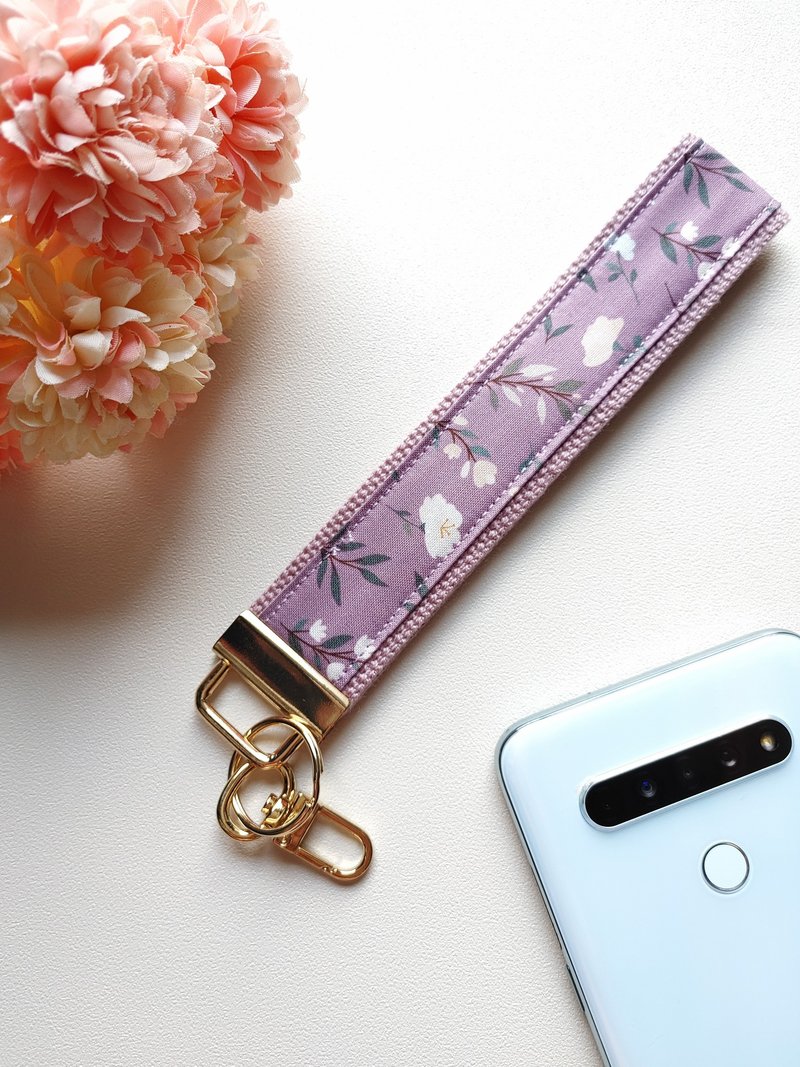 手机挂绳/钥匙圈/腕绳/挂绳/挂带(紫苑花影) - 钥匙链/钥匙包 - 棉．麻 紫色