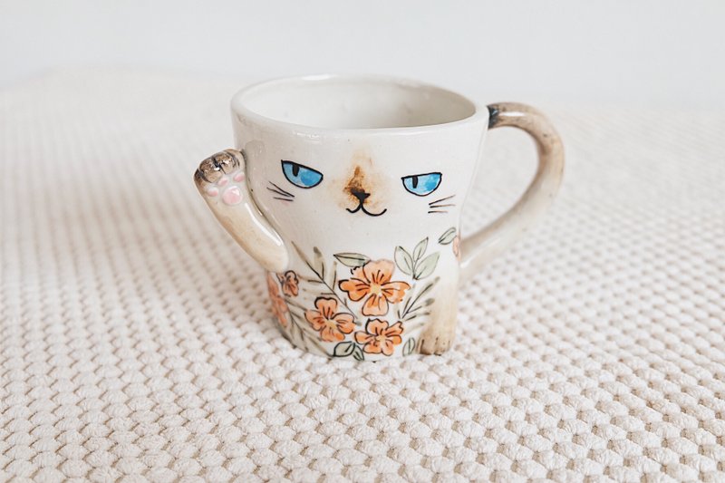 Miss cat Songkran mug - 咖啡杯/马克杯 - 陶 金色