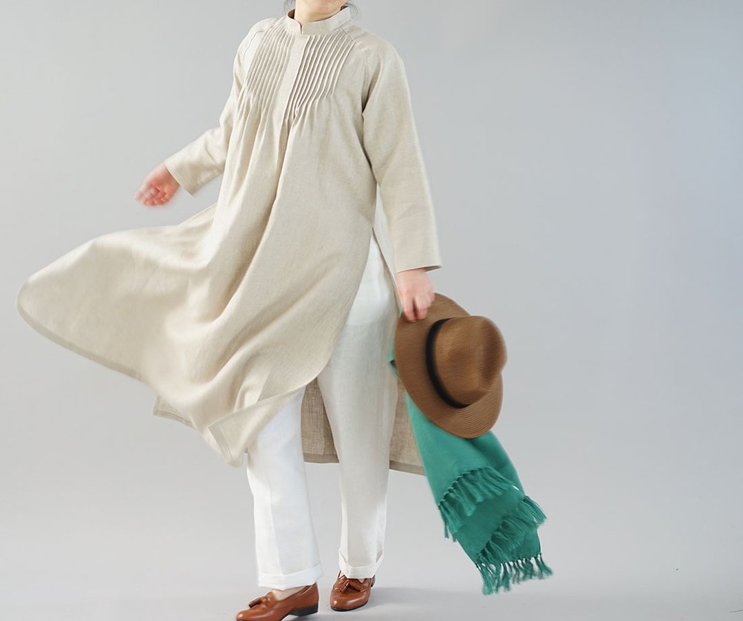 wafu  Linen dress / long sleeve / stand collar / side slit / beige  a089a-amn2 - 洋装/连衣裙 - 棉．麻 卡其色