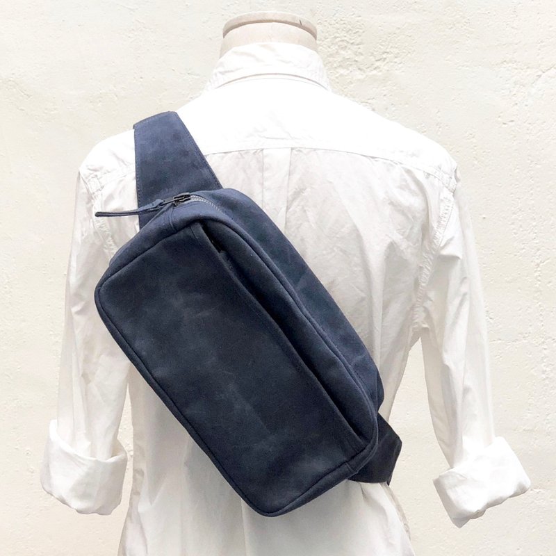 Amberg square body bag 长方型随身腰包 - 侧背包/斜挎包 - 棉．麻 