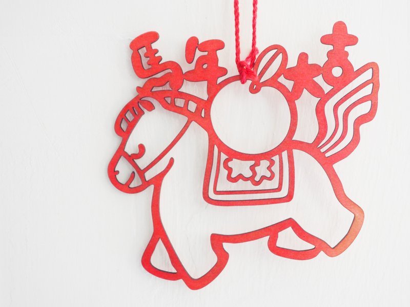 木制马年镂空挂饰 - 墙贴/壁贴 - 木头 红色