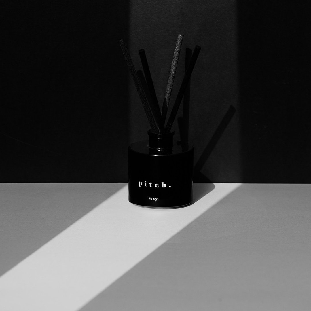 【英国 wxy】经典瓶装扩香 - pitch. 血橙 & 檀香木 /100ml - 香薰/精油/线香 - 玻璃 黑色