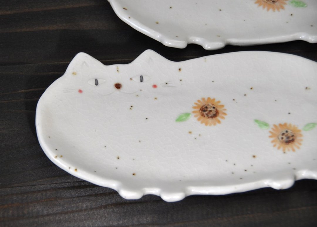 Cat long dish (thick) sunflower - 盘子/餐盘/盘架 - 陶 白色