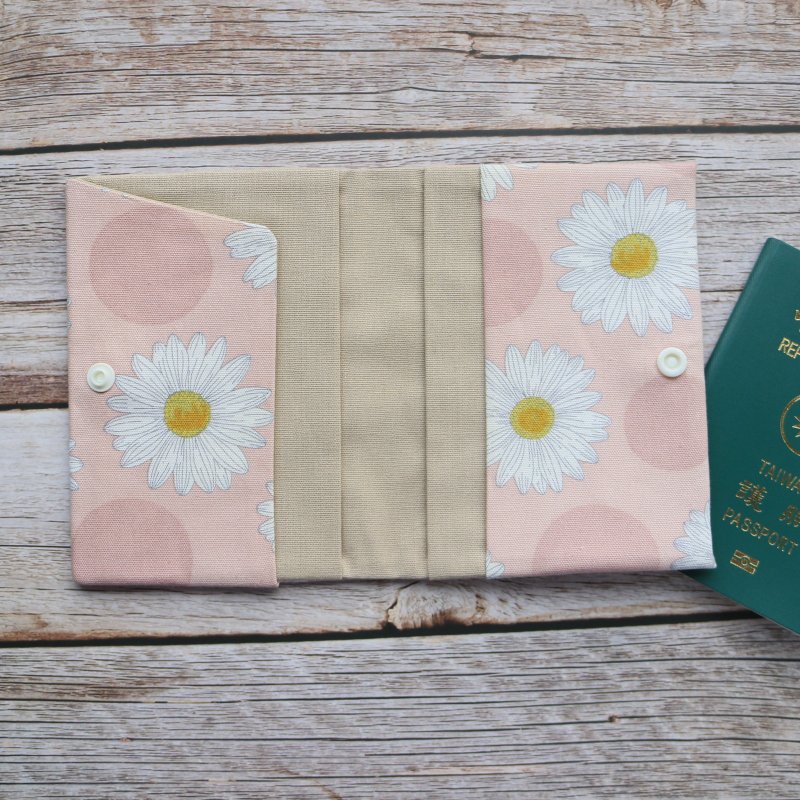 【小雏菊】日本口布料 限量 纯棉布料手作  护照套 护照夹 - 护照夹/护照套 - 棉．麻 蓝色