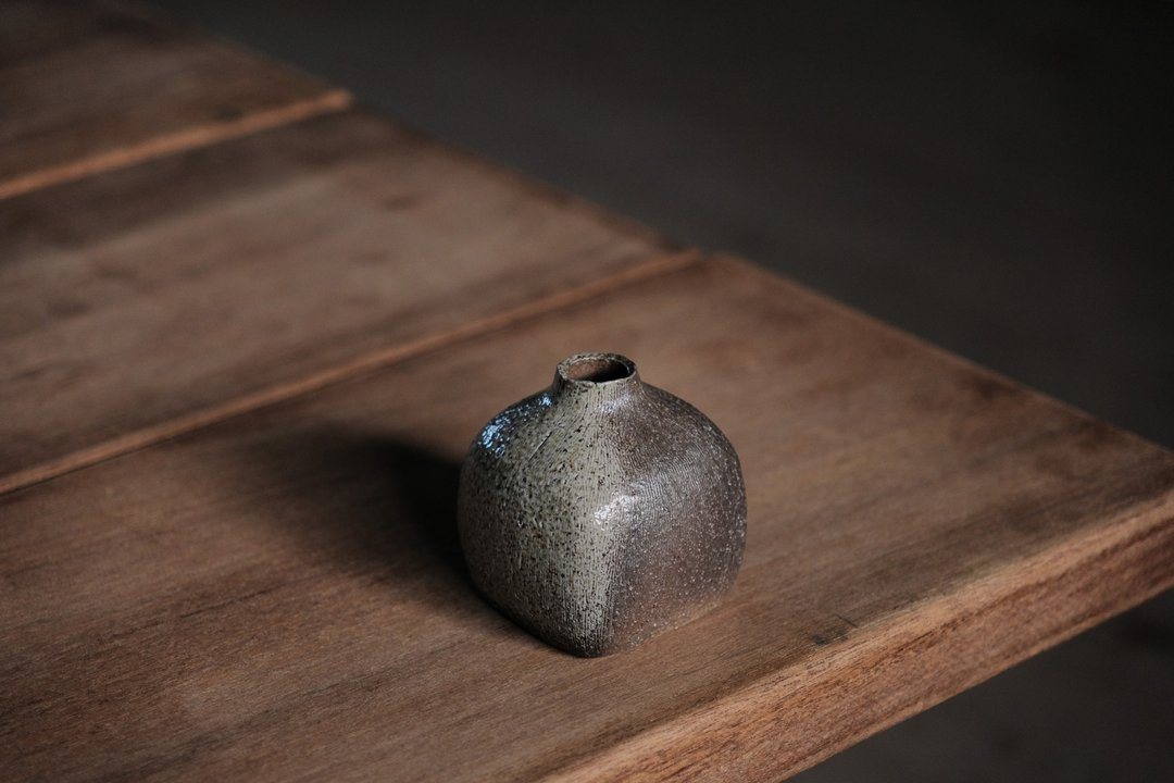 花器 l 柴烧陶 手捏造型小花瓶 - 花瓶/陶器 - 陶 咖啡色