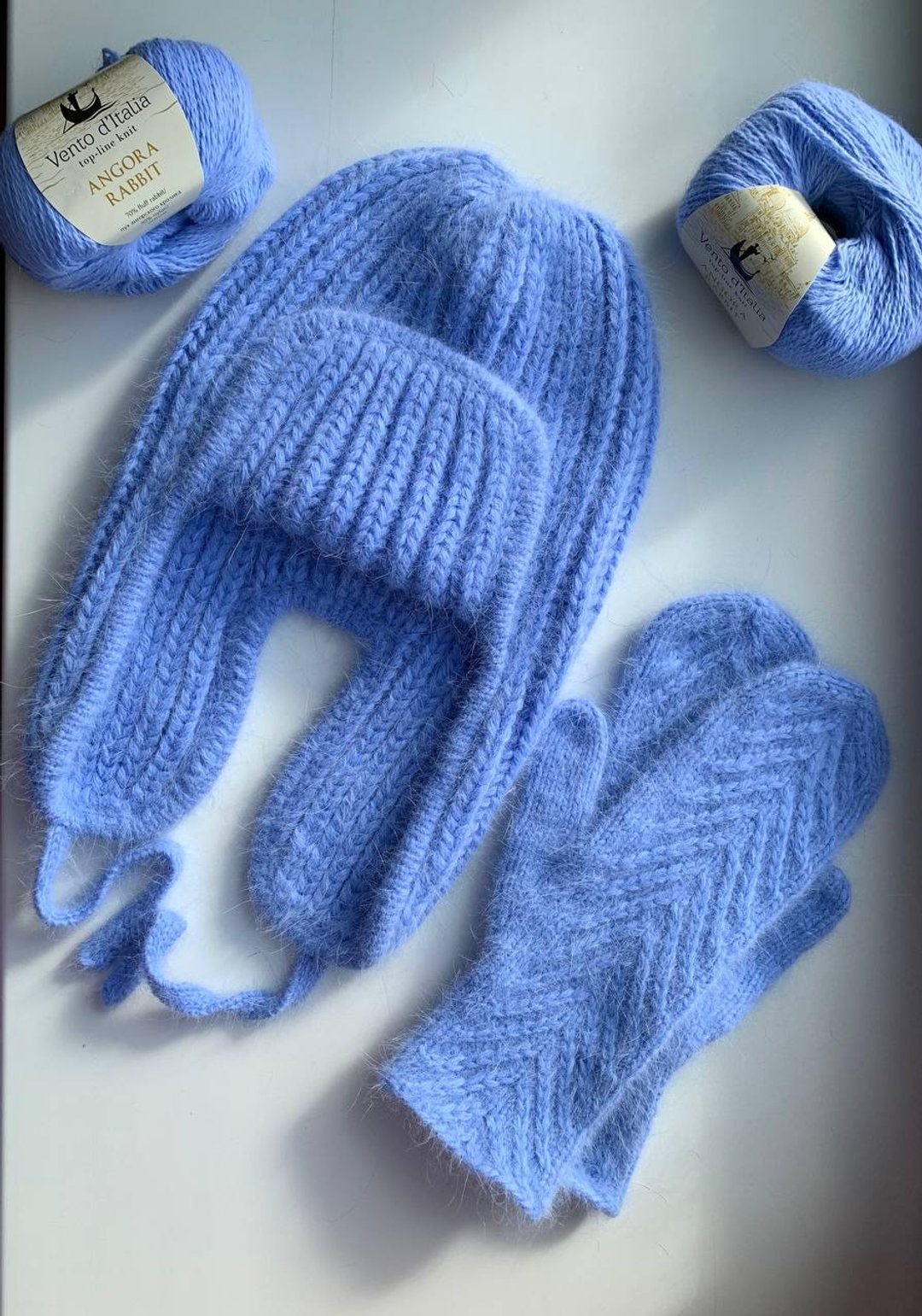 Warm hand-knitted Earflaps Hat & Mittens Set, Winter angora Hat and Mittens - 帽子 - 羊毛 蓝色