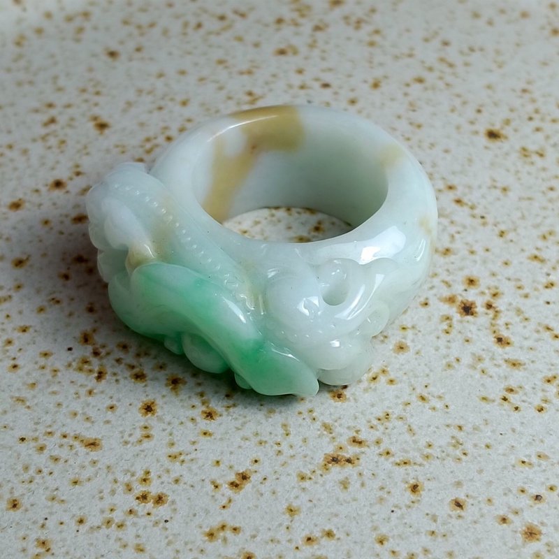 J0205天然翡翠A货 . 细糯果绿黄三彩丰收板指.收获丰富.戒指. - 摆饰 - 玉石 