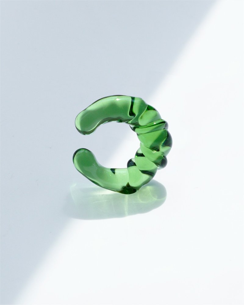 手工制麻花玻璃耳骨夹【绿色】 - 耳环/耳夹 - 玻璃 绿色