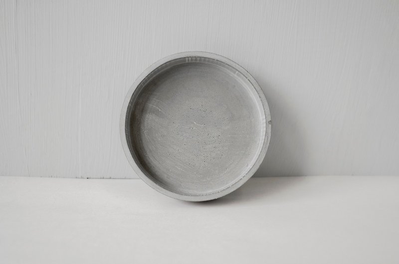 无所视室│城市几何学 圆形纯粹水泥小盘 白/灰 - 浅碟/小碟子 - 水泥 灰色