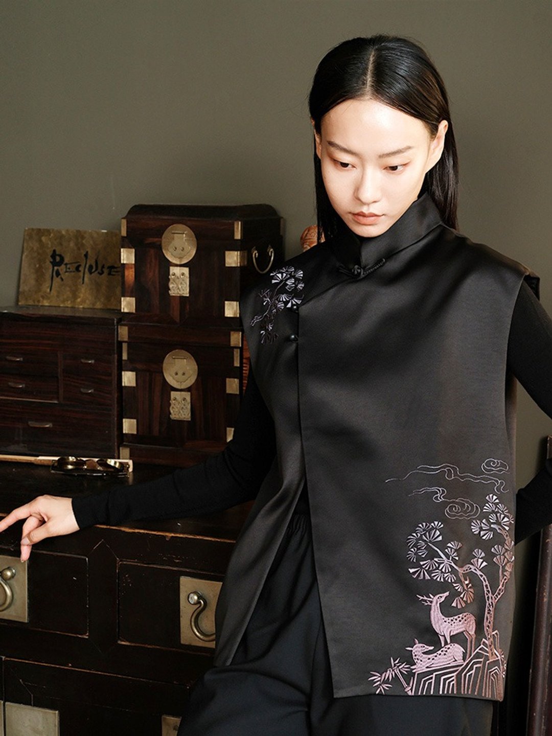 松鹿/中国风复古唐装 马甲外套 - 女装上衣 - 聚酯纤维 黑色