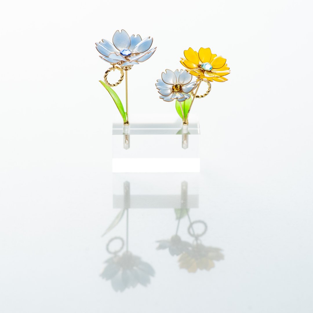 Decorated summer clip-on earrings PLANT - 耳环/耳夹 - 树脂 蓝色