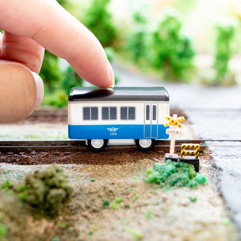 糖铁135号巡道车 微型回力车 马口铁盒收藏盒装 - 玩偶/公仔 - 塑料 