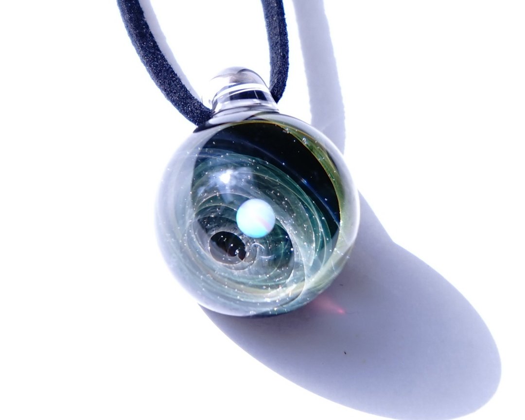 You are the only star. White opal included ver gold glass pendant universe - 项链 - 玻璃 金色