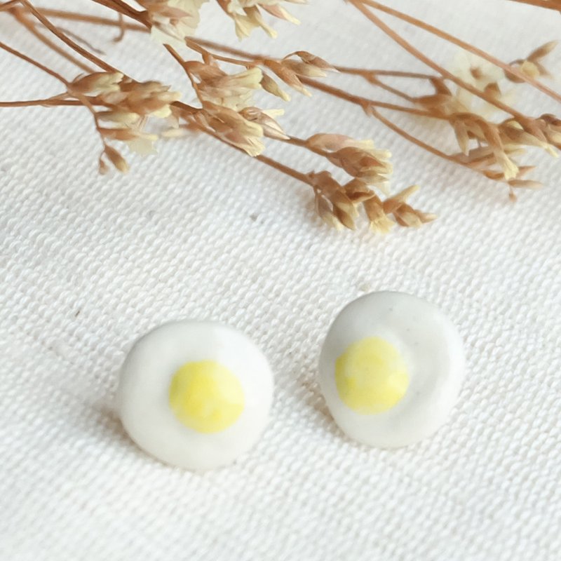 fired egg earring - 耳环/耳夹 - 陶 