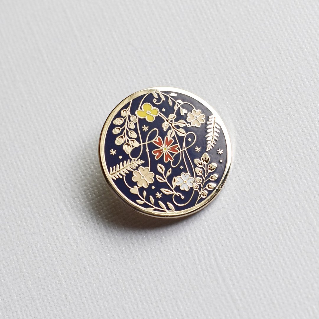 Flower motif pins flower enamel lapel pin -Badge - pins - enamel pins gold metal - 徽章/别针 - 其他金属 蓝色