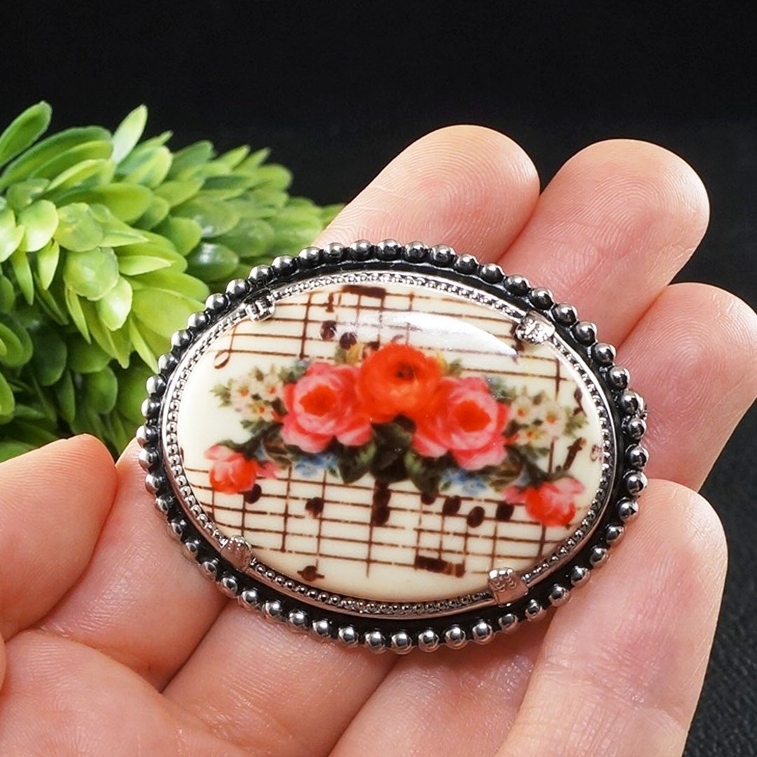 Music Note Pink Rose Flower Floral Porcelain Cameo Oval Brooch Pin Jewelry Gift - 胸针 - 瓷 红色