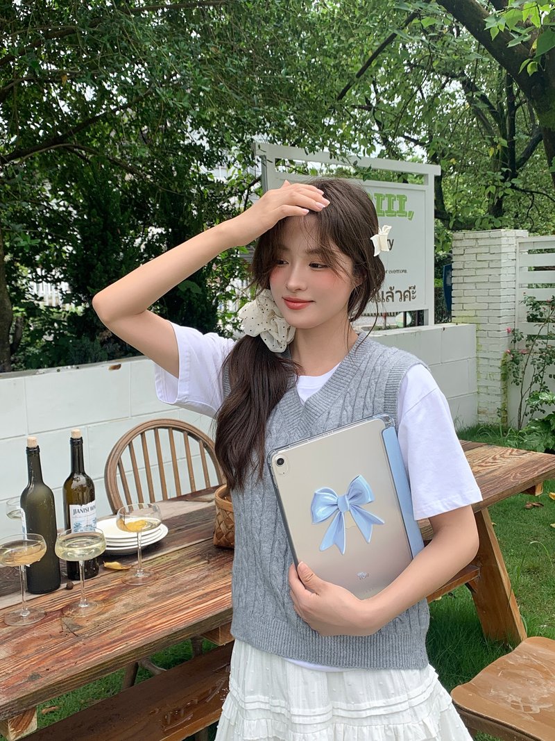 透明磨砂书本式iPad 保护套 - Porcelain Ribbon in Light Blue - 其他 - 硅胶 