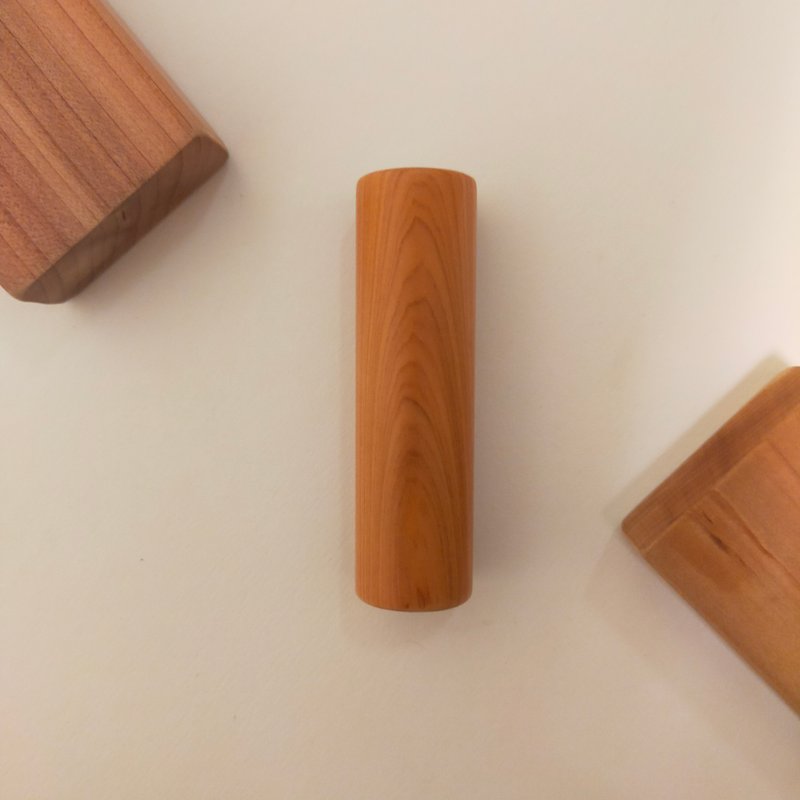 【手刻－印鉴】 龙柏木步步高升系列 - 印章/印台 - 木头 