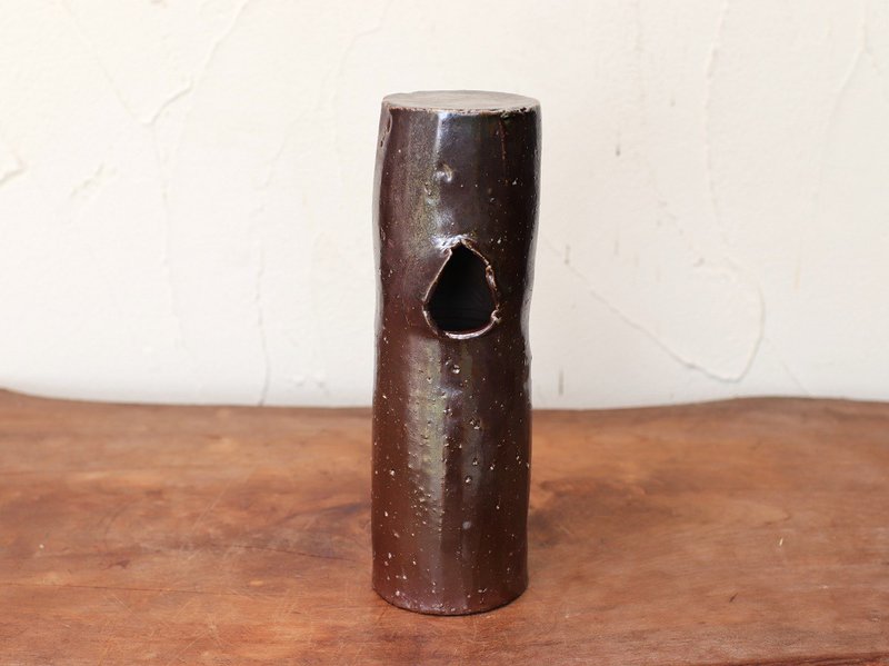 Bizen ware with flowers h3-080 - 花瓶/陶器 - 陶 咖啡色