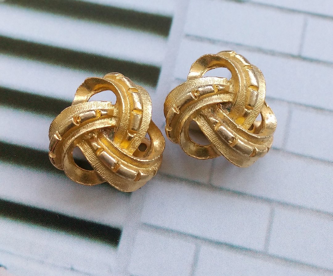 刷金 立体 旋圈 夹式耳环。西洋古董饰品 - 耳环/耳夹 - 其他金属 金色