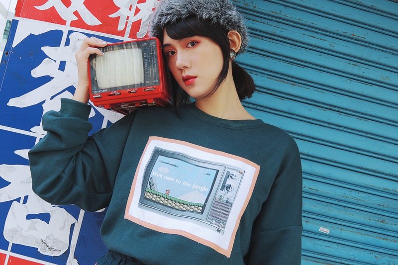 最后一件 墨绿冒险岛大学T - 中性连帽卫衣/T 恤 - 棉．麻 绿色