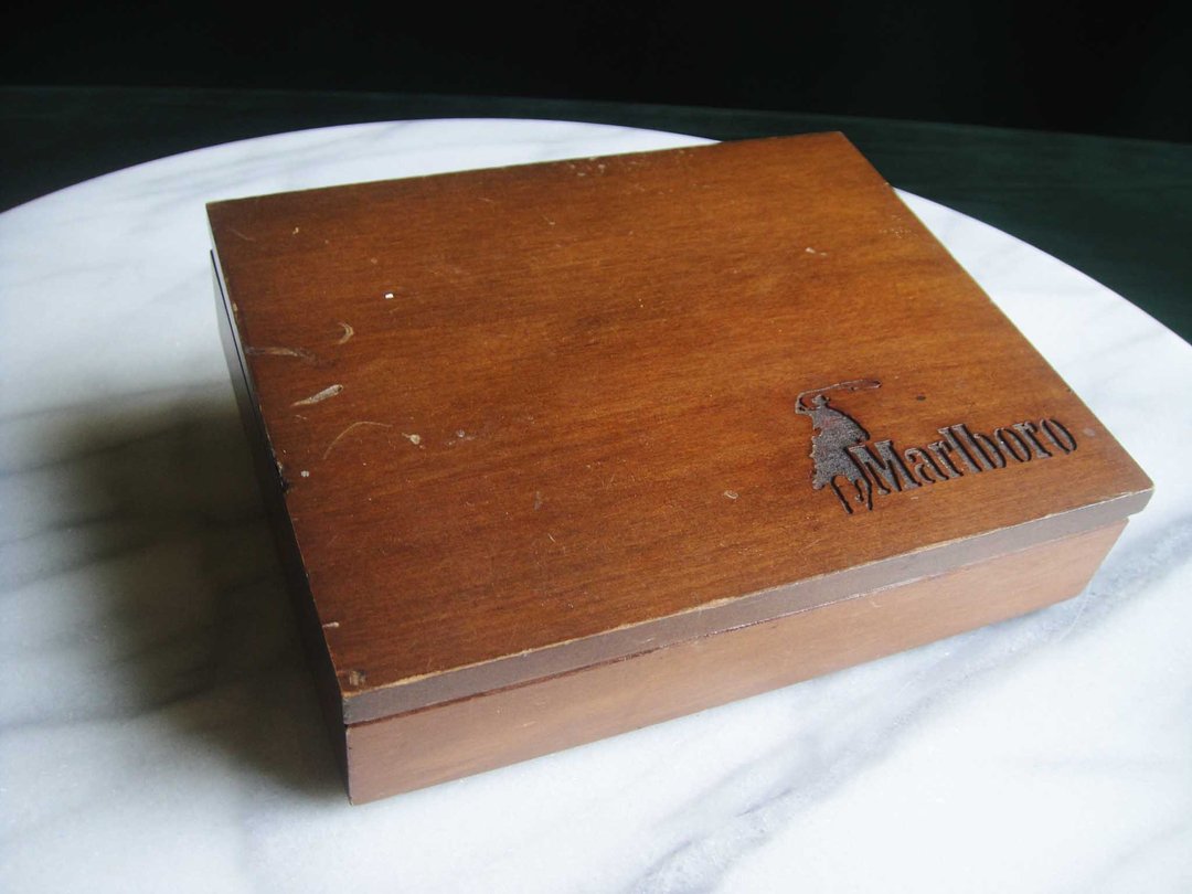 【老时光 OLD-TIME】早期二手Marlboro菸品收纳盒 - 收纳用品 - 其他材质 多色