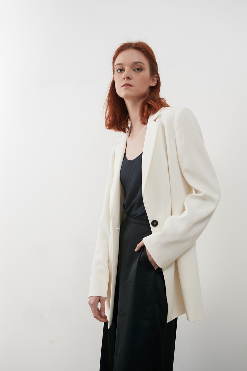 气质百搭西装外套 - 女装西装外套/风衣 - 其他材质 白色
